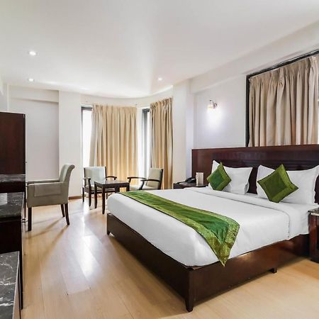 Treebo Trend Hotel Parker Ahmedabad Bagian luar foto