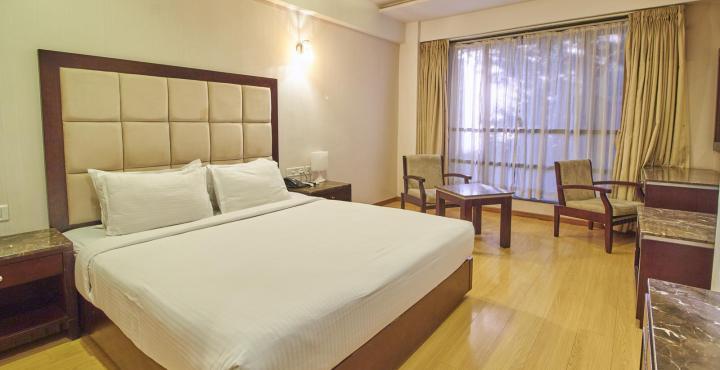 Treebo Trend Hotel Parker Ahmedabad Bagian luar foto