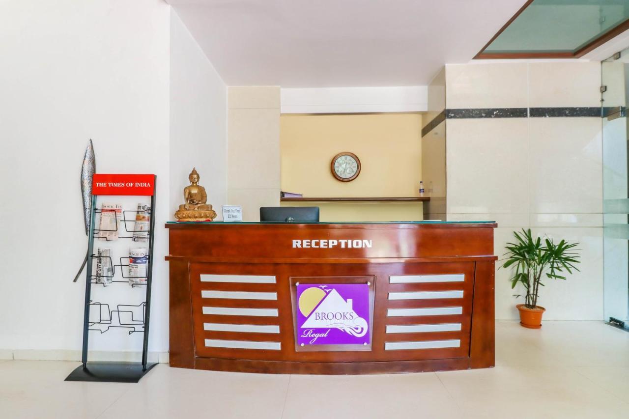 Treebo Trend Hotel Parker Ahmedabad Bagian luar foto