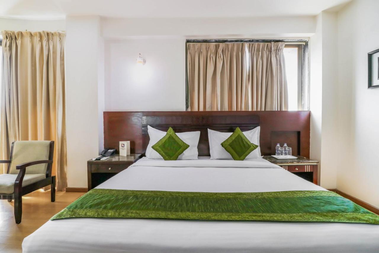 Treebo Trend Hotel Parker Ahmedabad Bagian luar foto